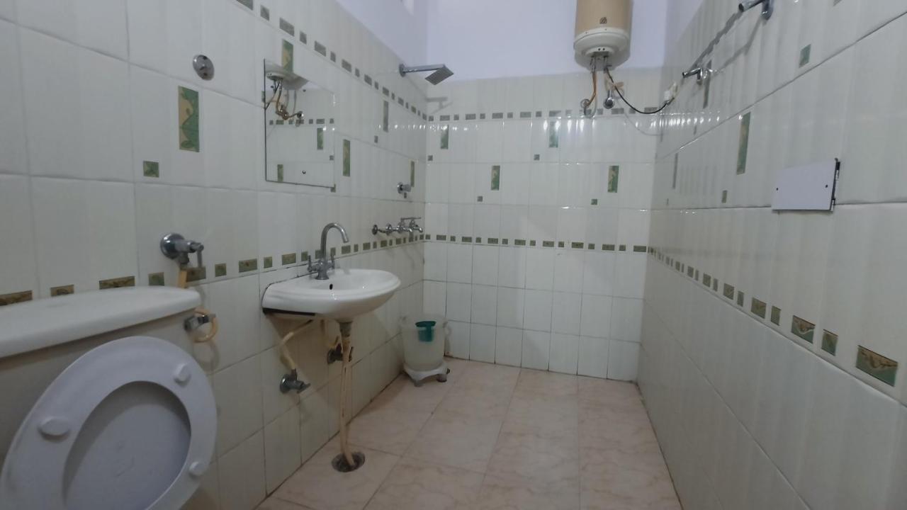 Hotel Holiday Inn Paradise Chandīgarh Dış mekan fotoğraf