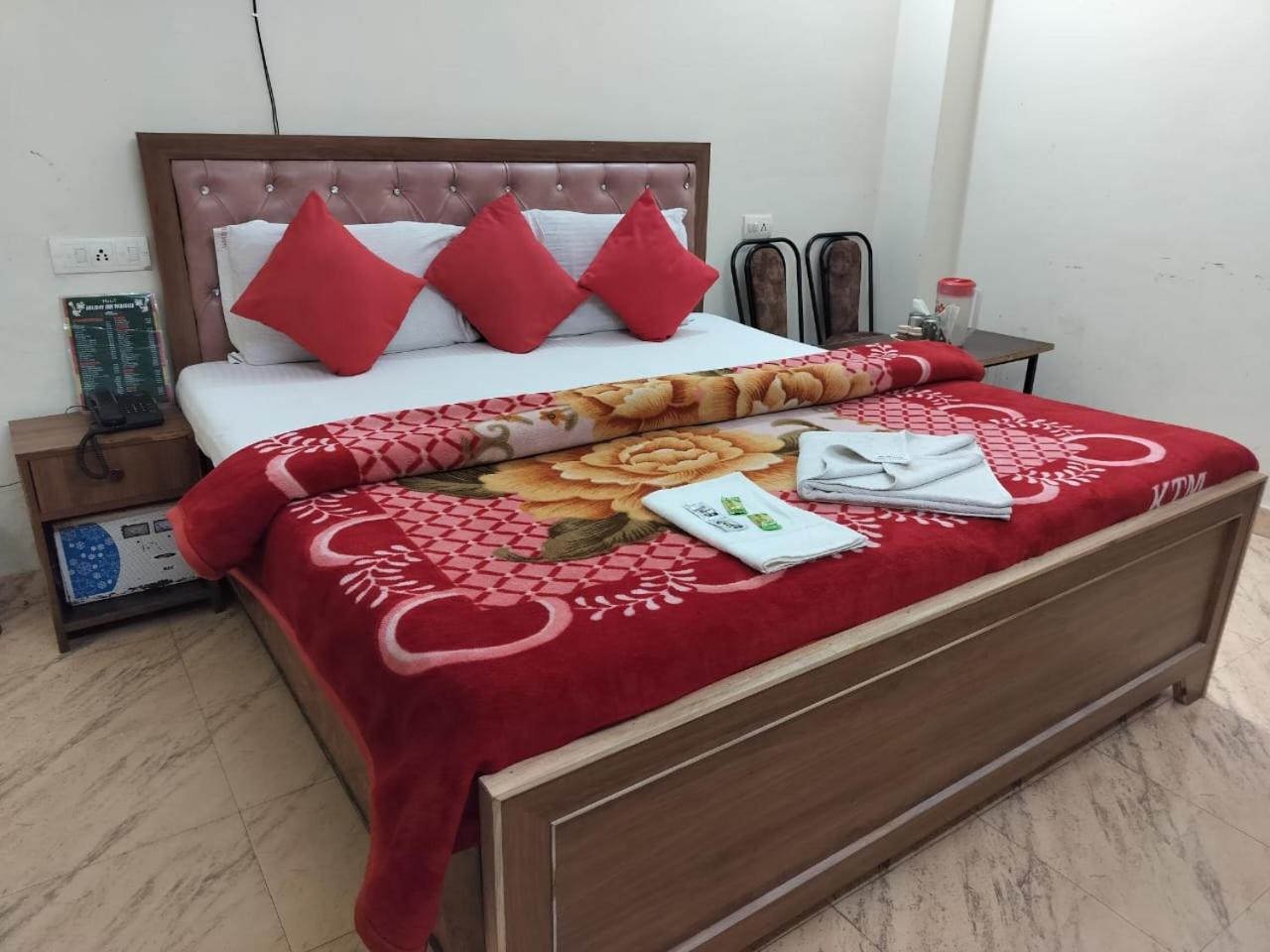 Hotel Holiday Inn Paradise Chandīgarh Dış mekan fotoğraf